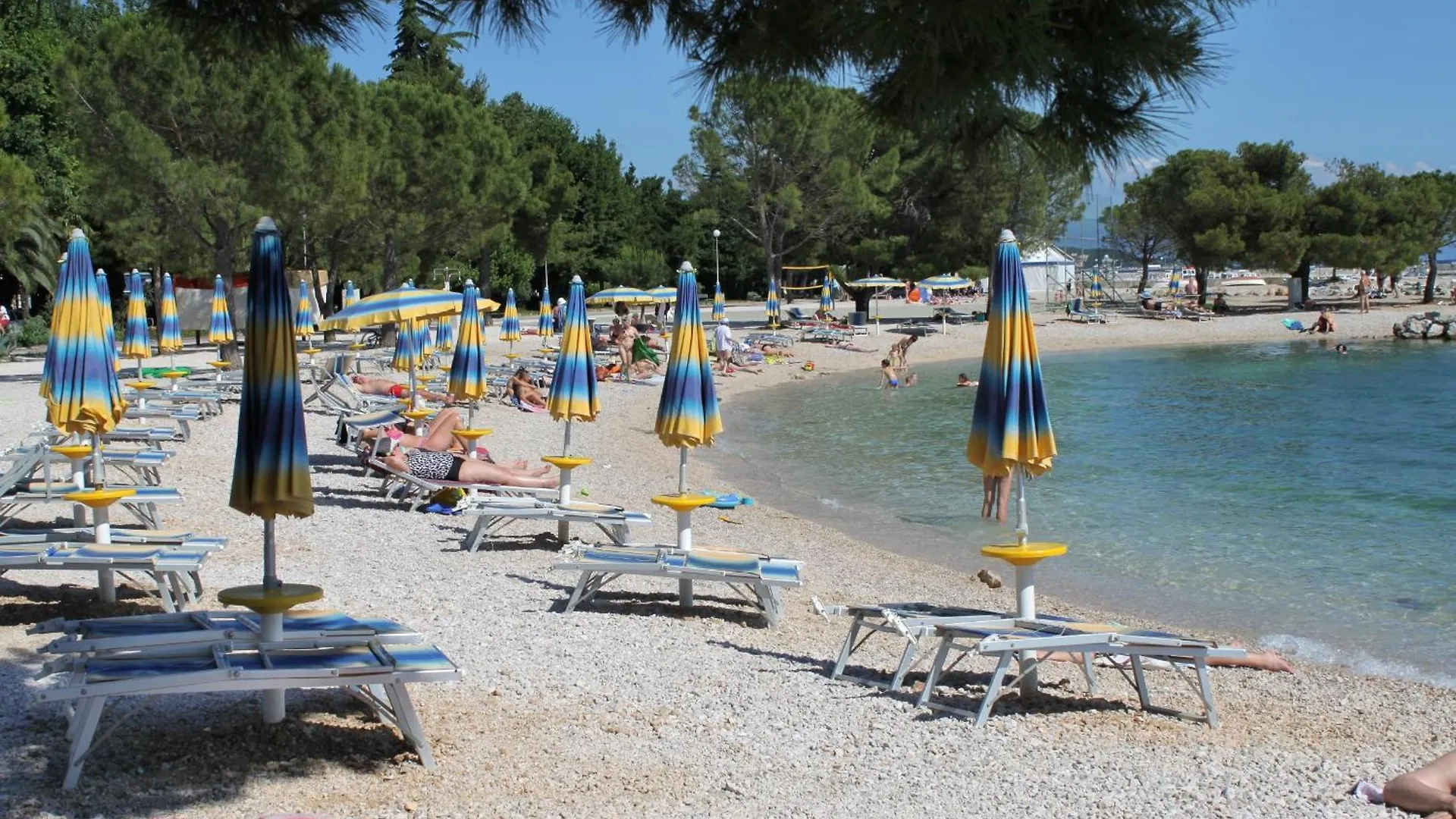 Apartments With A Parking Space Crikvenica - 22514