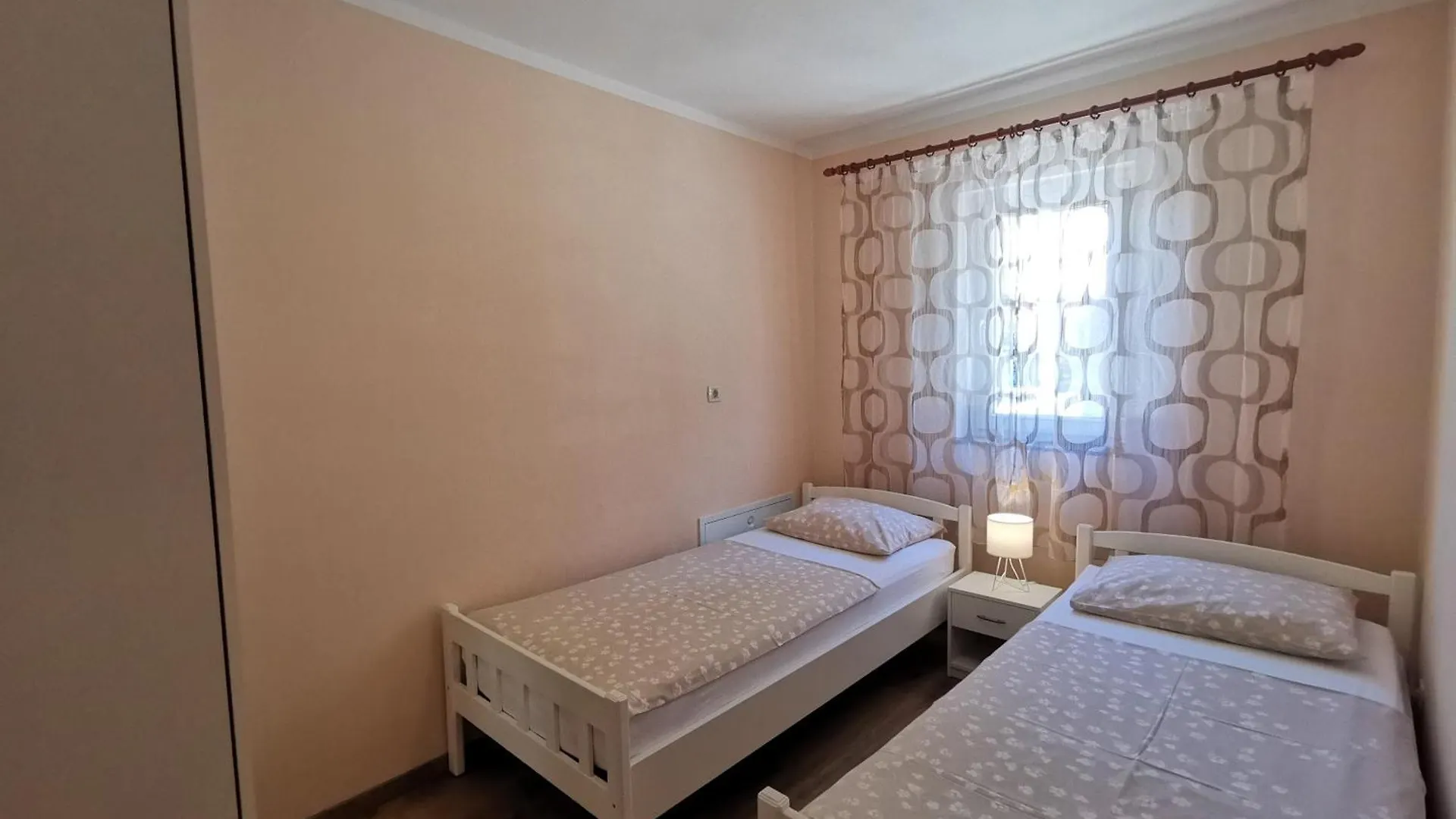 Apartments With A Parking Space Crikvenica - 22514 0*,  Croatia
