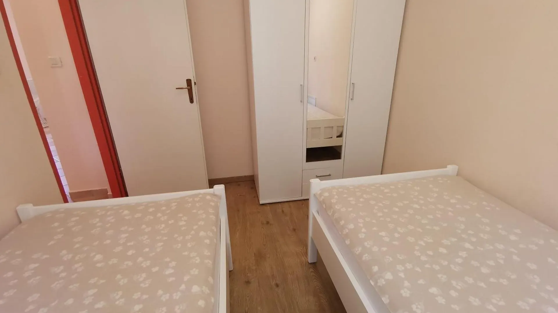 Apartments With A Parking Space Crikvenica - 22514